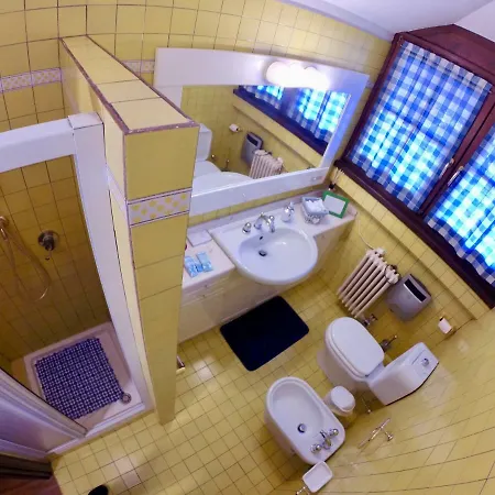 Chez Berry أَويستا