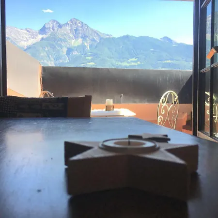 Chez Berry * أَويستا